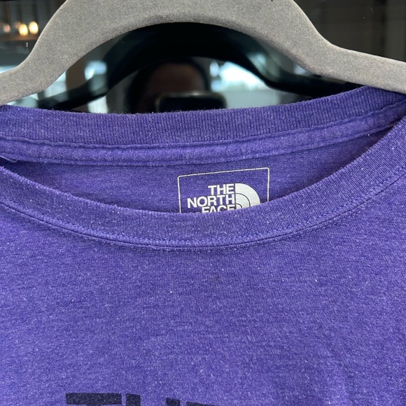 The North Face Deep Purple Tee, size W large, has wear/piling but GUC - Picture 3 of 5
